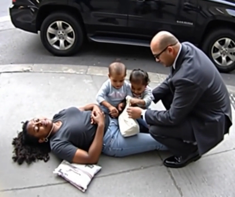 A Homeless Woman Collapsed Beside the Road with Her Twins—What a Passing Billionaire Did Changed
