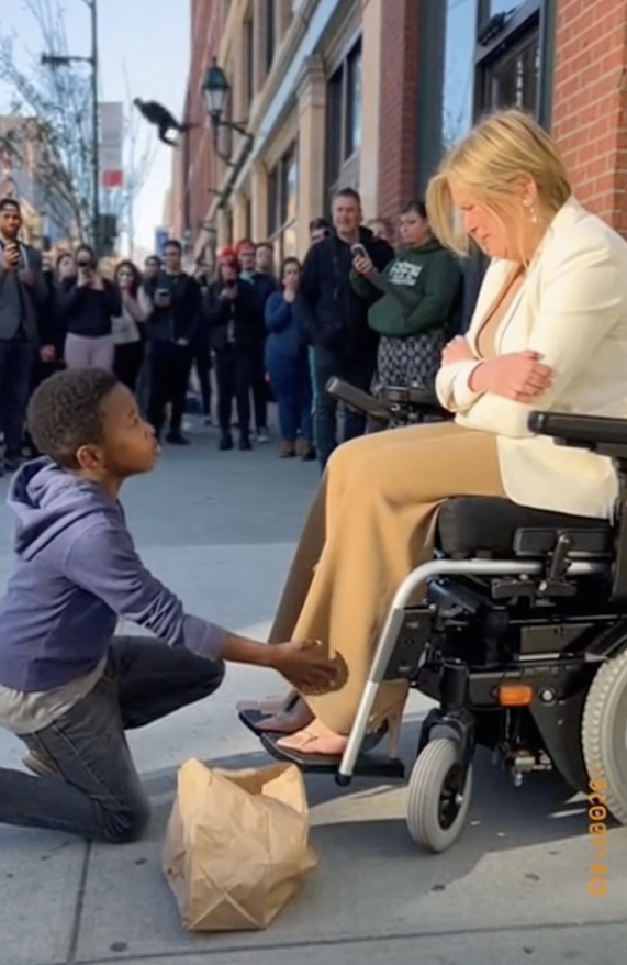 The poor black boy asked the paralyzed millionaire: “Can I cure you in exchange for